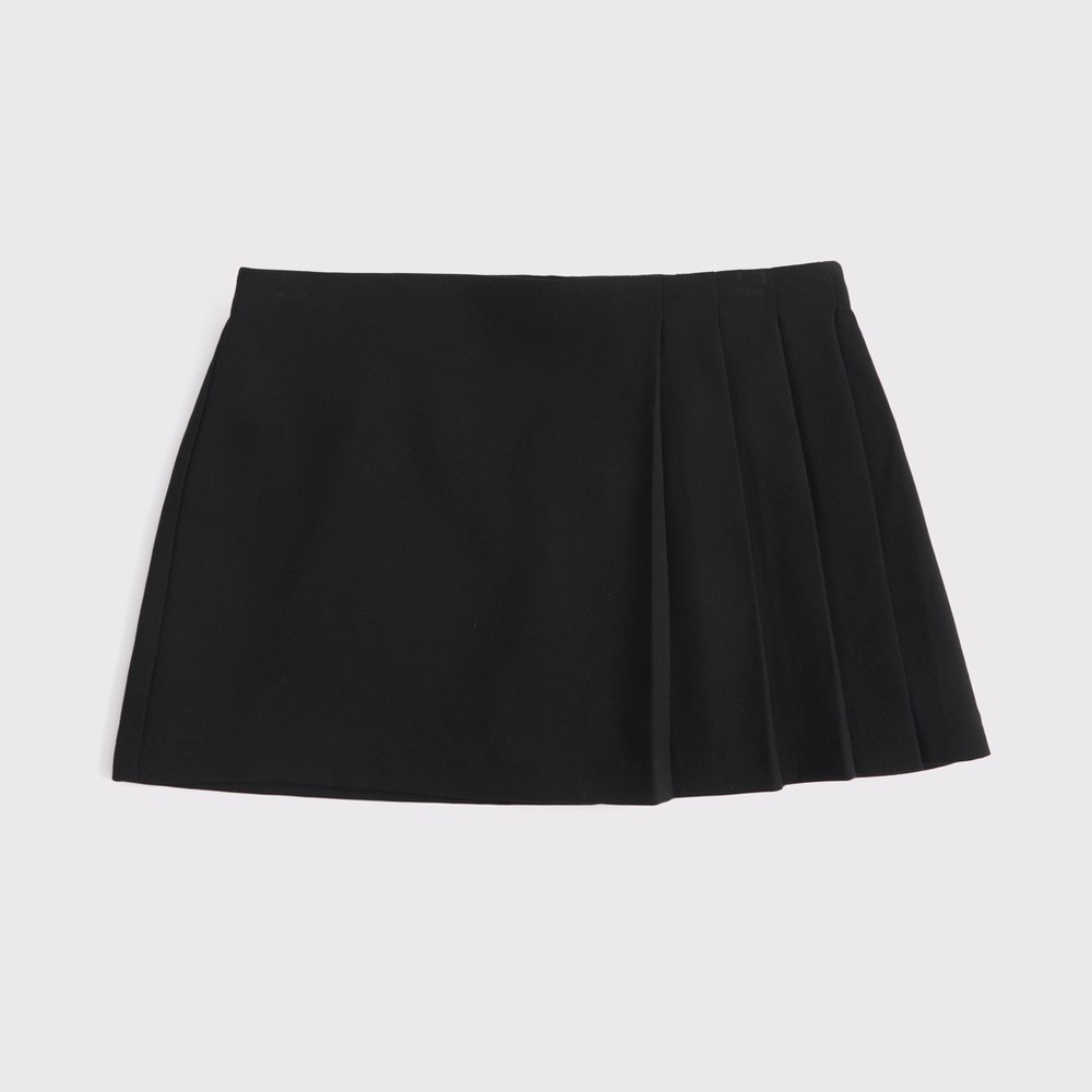 NWT Abercrombie Mid Rise Pleated Mini Skort